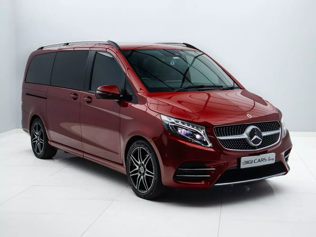 Vehicle Image for 2/2for Mercedes-Benz V-Class V300d Exclusive AMG Line