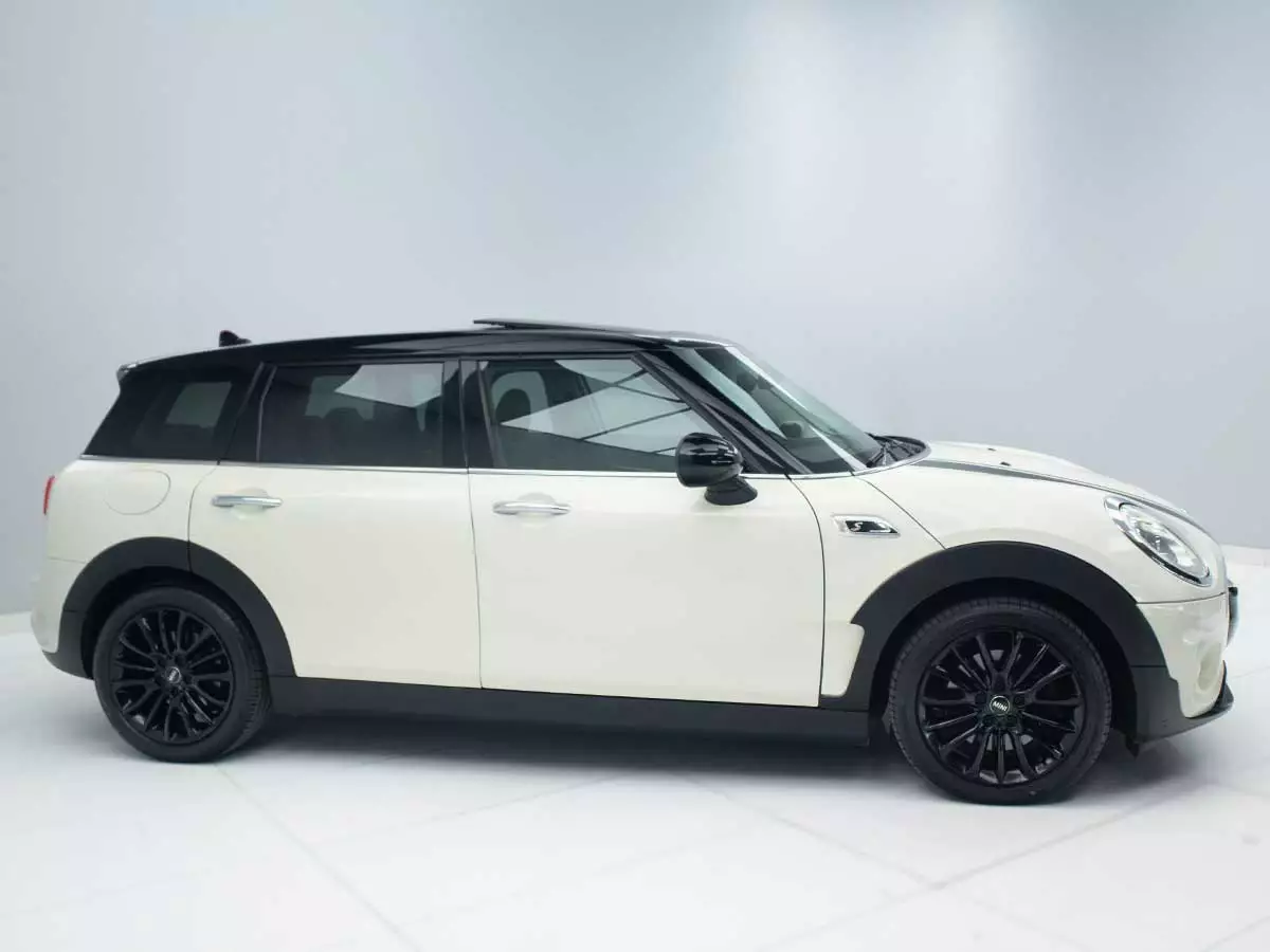 Vehicle Image for 4/15for MINI Clubman Cooper S Clubman Auto